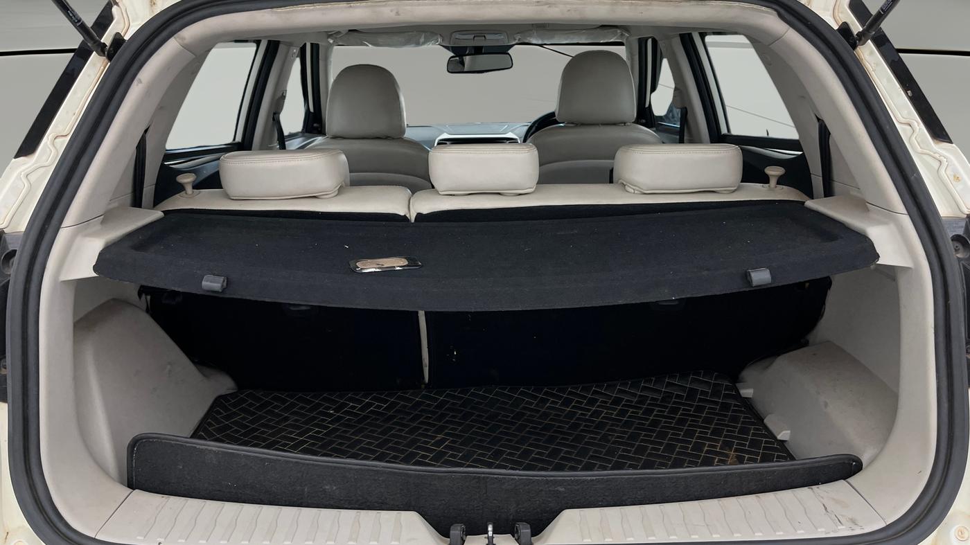 2023 Mahindra XUV300 W8 (O) 1.5 DIESEL AMT, Diesel, Automatic, 65,618 km, Boot Open Zoomed View