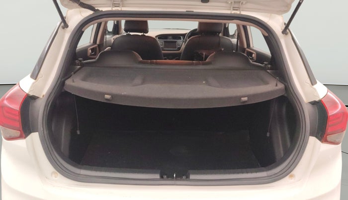 2020 Hyundai Elite i20 SPORTZ PLUS 1.2, Petrol, Manual, 77,387 km, Boot Open Zoomed View