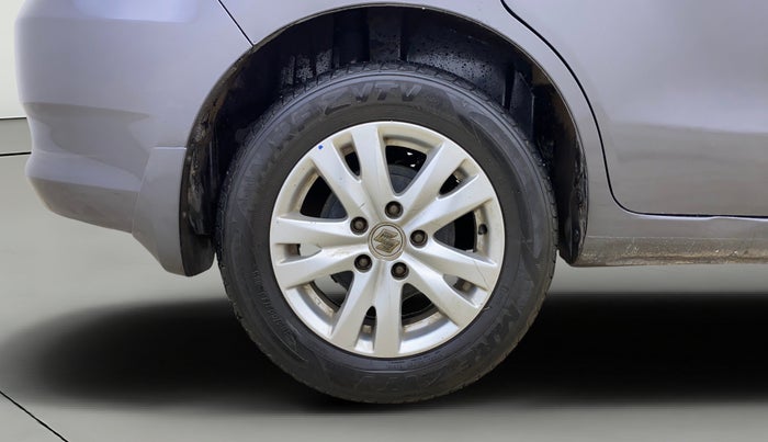 2017 Maruti Ertiga ZXI, Petrol, Manual, 28,278 km, Right Rear Wheel