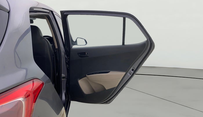 2017 Hyundai Grand i10 MAGNA AT 1.2 KAPPA VTVT, Petrol, Automatic, 33,435 km, RHS Rear Door