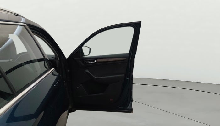 2021 Skoda Kodiaq Scout 2.0 TSI AT (4x4), Petrol, Automatic, 80,095 km, RHS Front Door