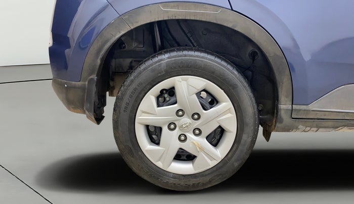 2020 Hyundai VENUE S 1.2, Petrol, Manual, 47,778 km, Right Rear Wheel