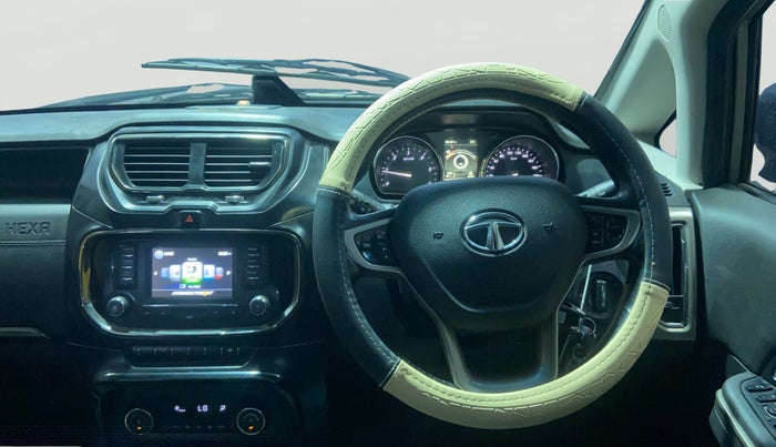 2017 Tata Hexa XT 4X2 7 STR, Diesel, Manual, 1,35,773 km, Steering Wheel Close Up