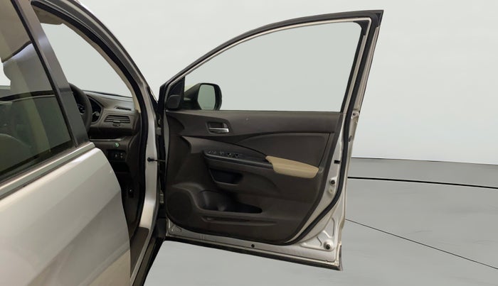 2015 Honda CRV 2.4L 2WD AT, Petrol, Automatic, 1,07,448 km, RHS Front Door