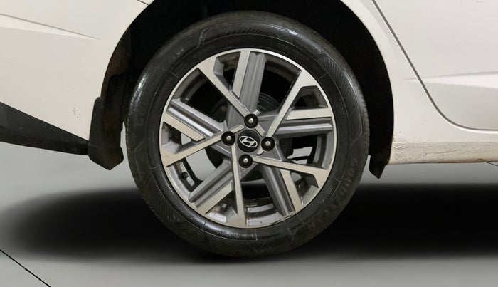 2023 Hyundai Verna SX(O) 1.5 MPI IVT , Petrol, Automatic, 37,010 km, Right Rear Wheel