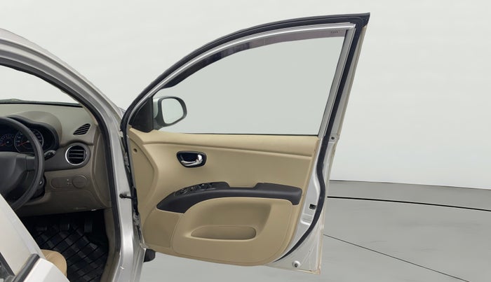 2013 Hyundai i10 MAGNA 1.2, Petrol, Manual, 32,147 km, RHS Front Door