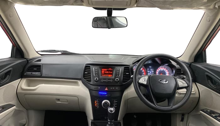 2022 Mahindra XUV300 W6 1.2 PETROL, Petrol, Manual, 22,804 km, Dashboard