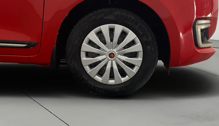 2020 Maruti Swift VXI, Petrol, Manual, 78,351 km, Right Front Wheel