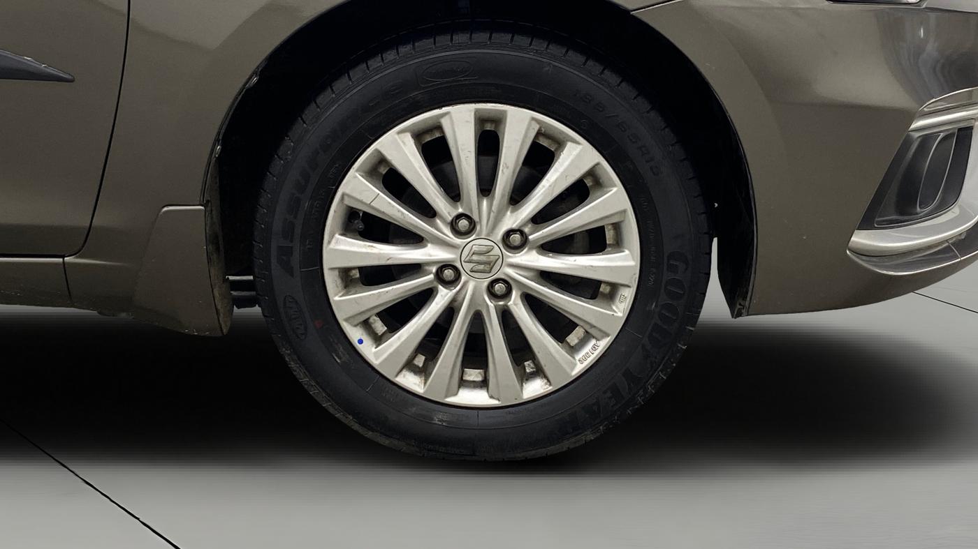 2021 Maruti Ciaz ZETA 1.5 SHVS MT PETROL, Petrol, Manual, 18,719 km, Right Front Wheel