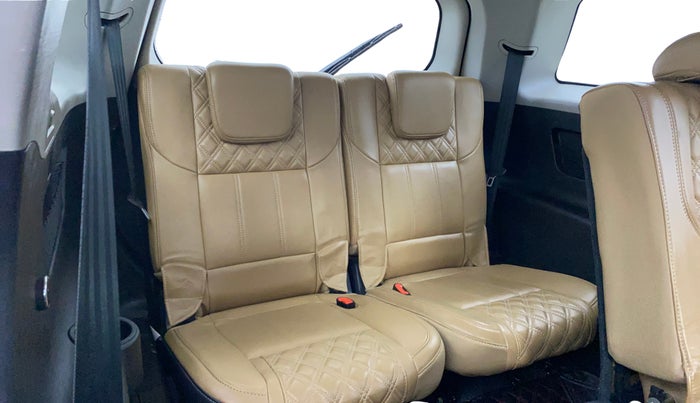 2018 Mahindra XUV500 W11 AT, Diesel, Automatic, 32,550 km, Third Seat Row ( optional )