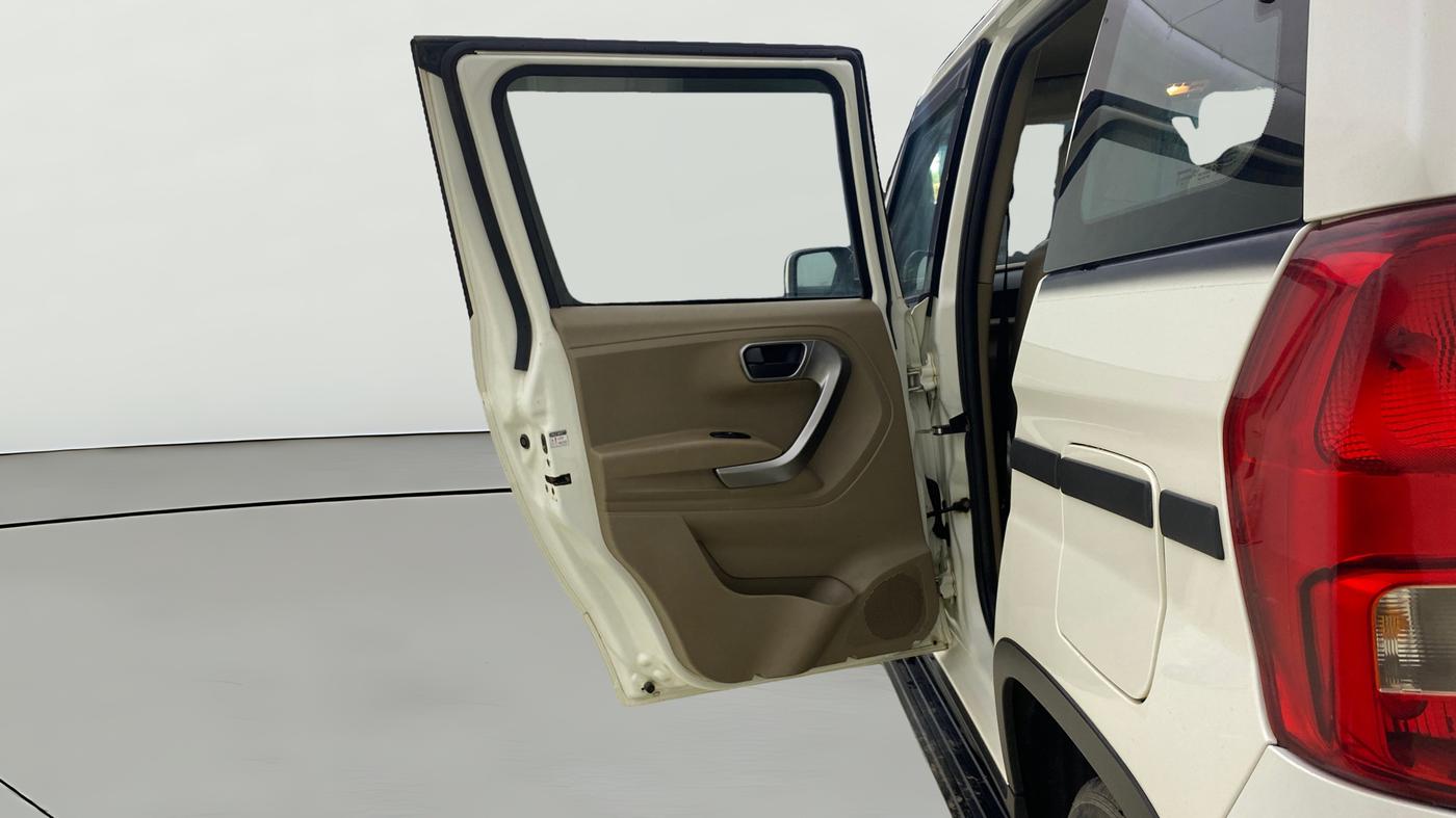 2022 Mahindra BOLERO NEO N10 R, Diesel, Manual, 97,068 km, LHS Rear Door