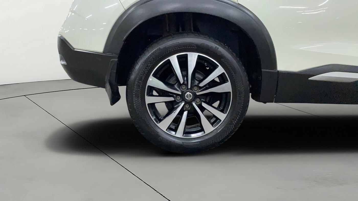 2020 Nissan Kicks XV PREMIUM (O) TURBO 1.3 DUAL TONE, Petrol, Manual, 54,704 km, Right Rear Wheel
