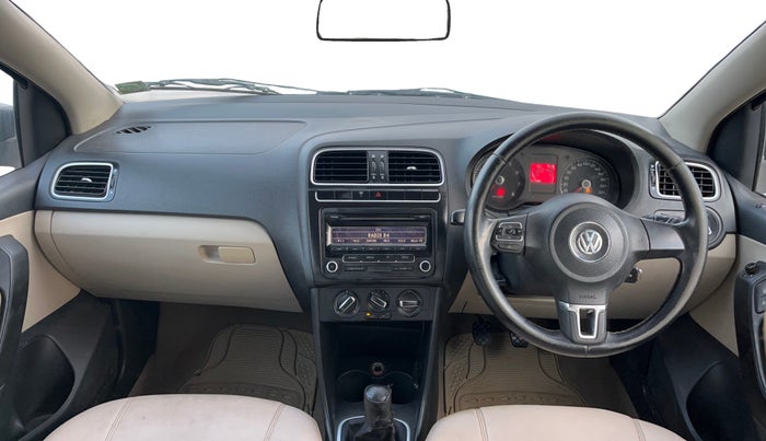 2012 Volkswagen Polo HIGHLINE1.2L, Petrol, Manual, 68,229 km, Dashboard