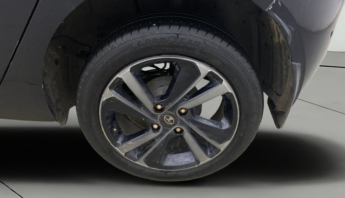 2021 Tata ALTROZ XZ PLUS PETROL DARK EDITION, Petrol, Manual, 65,942 km, Left Rear Wheel