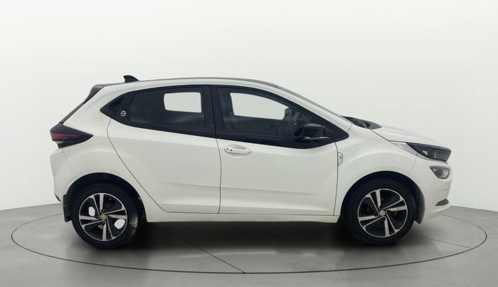 2023 Tata ALTROZ XZ + SUNROOF, Petrol, Manual, 44,407 km, Right Side View