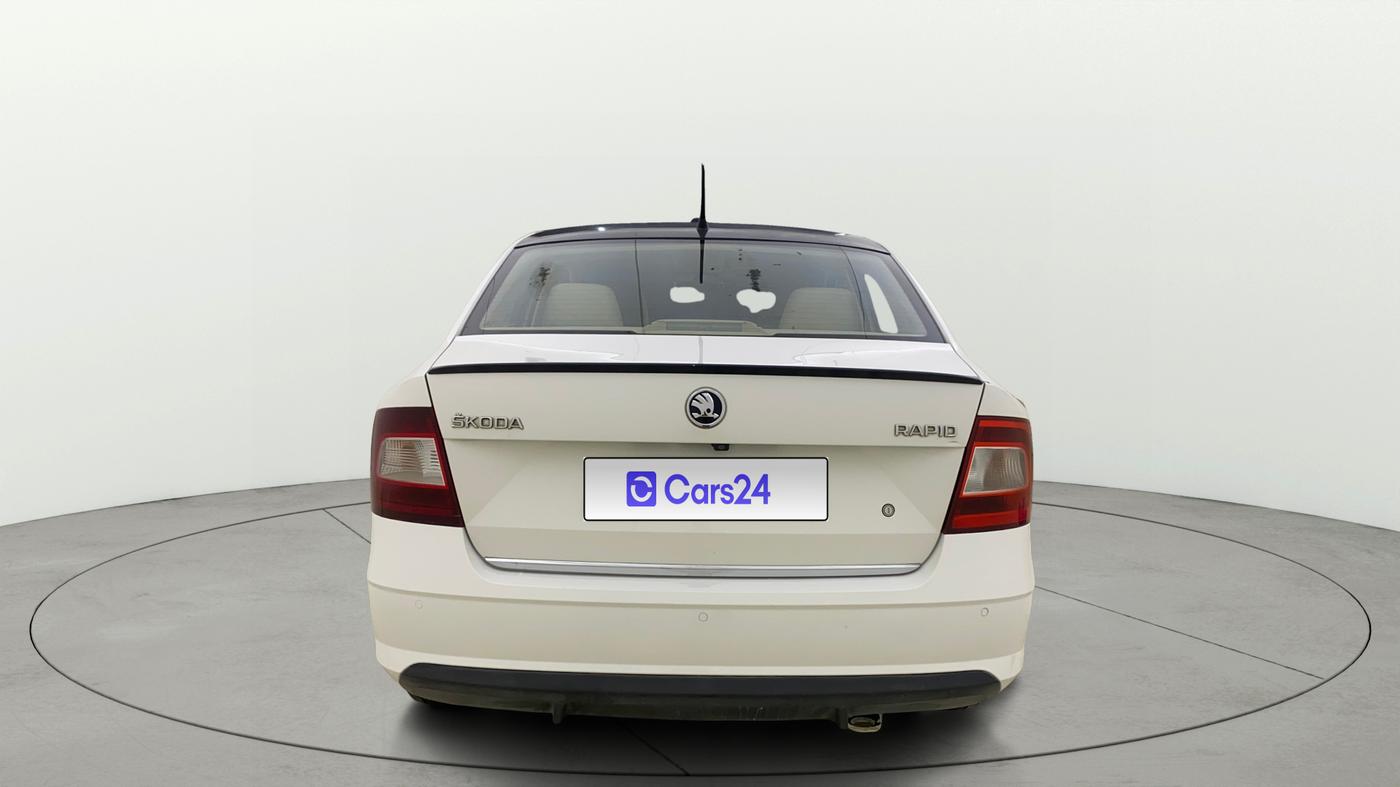 2018 Skoda Rapid STYLE 1.6 MPI AT, Petrol, Automatic, 91,861 km, Back/Rear