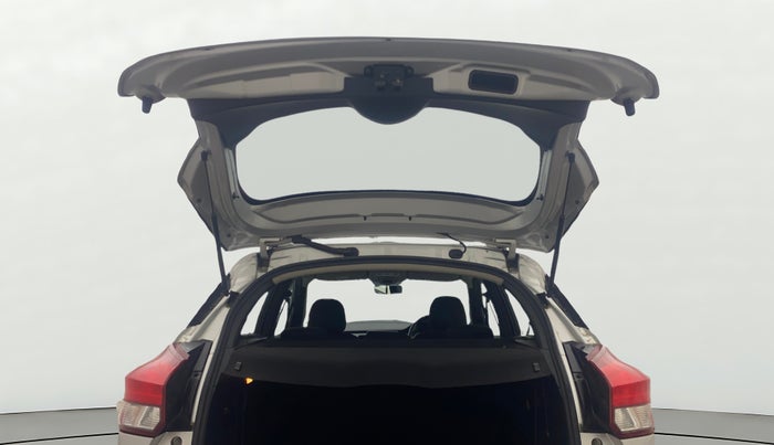 2021 Nissan Kicks XV PREMIUM TURBO 1.3 CVT, Petrol, Automatic, 39,115 km, Boot Door Open