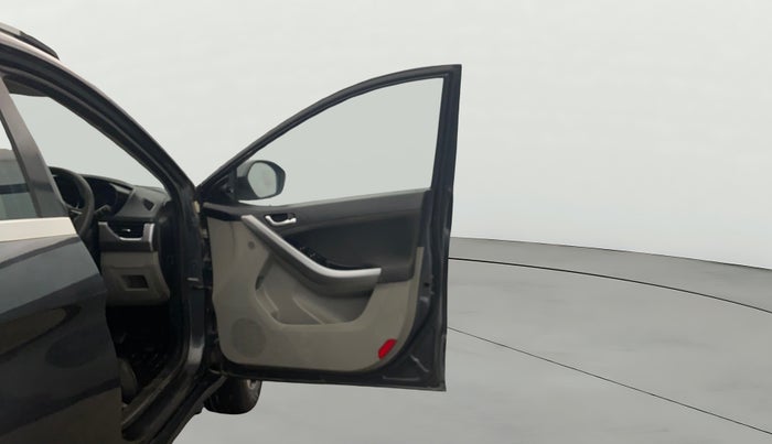 2018 Tata NEXON XZ PLUS DIESEL, Diesel, Manual, 73,096 km, RHS Front Door