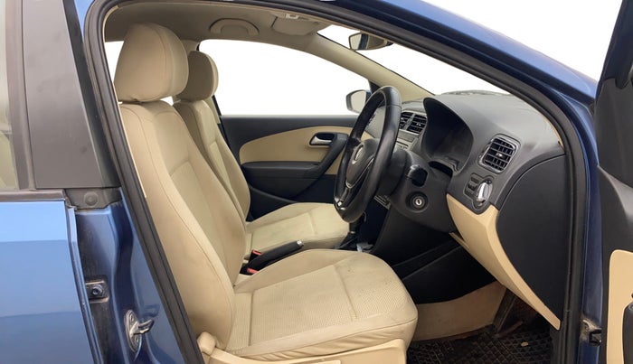 2016 Volkswagen Ameo HIGHLINE DSG 1.5 DIESEL , Diesel, Automatic, 1,01,403 km, Right Side Front Door Cabin