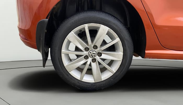 2015 Volkswagen Polo HIGHLINE1.2L, Petrol, Manual, 91,655 km, Right Rear Wheel