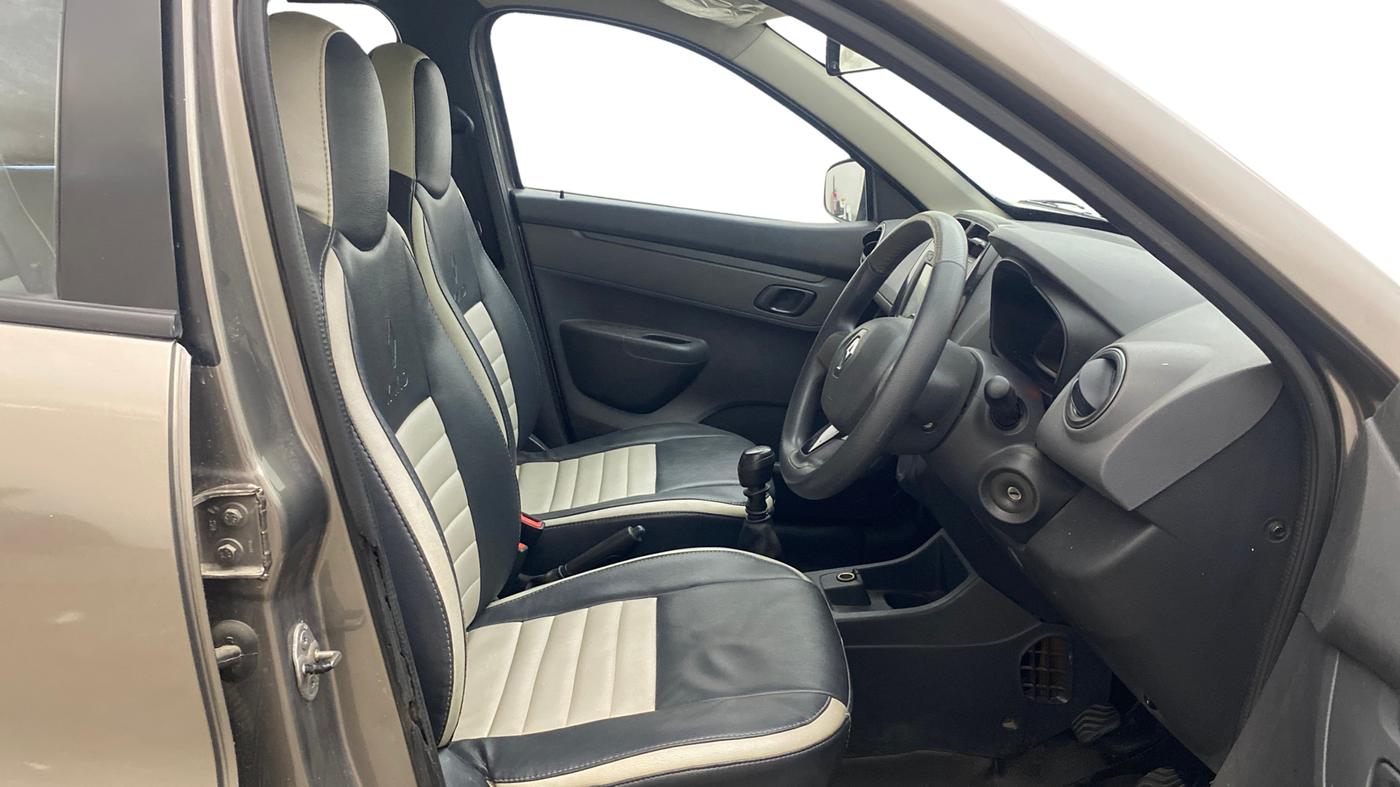 2016 Renault Kwid RXT 0.8, Petrol, Manual, 62,073 km, Right Side Front Door Cabin