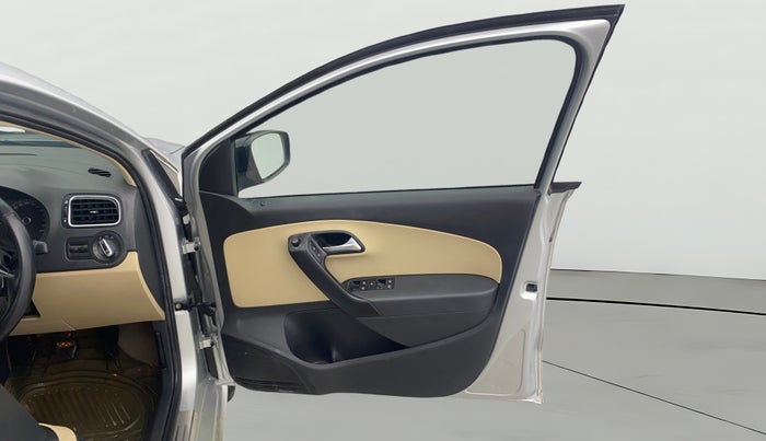 2015 Volkswagen Polo HIGHLINE1.2L, Petrol, Manual, 60,212 km, RHS Front Door