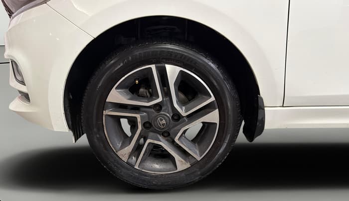 2022 Tata Tiago XZ PLUS PETROL, Petrol, Manual, 24,614 km, Left Front Wheel