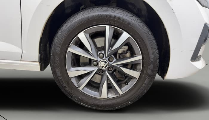 2023 Skoda SLAVIA STYLE 1.5L TSI DSG, Petrol, Automatic, 22,373 km, Right Front Wheel