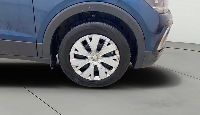 2025 Volkswagen TAIGUN COMFORTLINE 1.0 TSI MT, Petrol, Manual, 12,659 km, Right Front Wheel