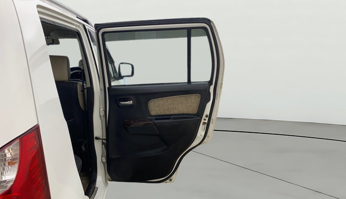 2018 Maruti Wagon R 1.0 VXI AMT, CNG, Automatic, 91,489 km, RHS Rear Door