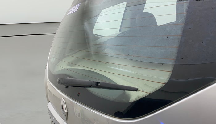 2017 Renault Duster 85 PS RXS MT DIESEL, Diesel, Manual, 1,00,850 km, Rear Wiper