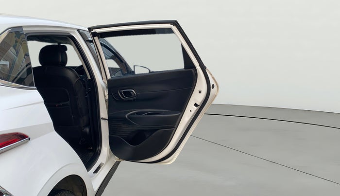 2023 Hyundai NEW I20 SPORTZ 1.2 MT, Petrol, Manual, 31,108 km, RHS Rear Door