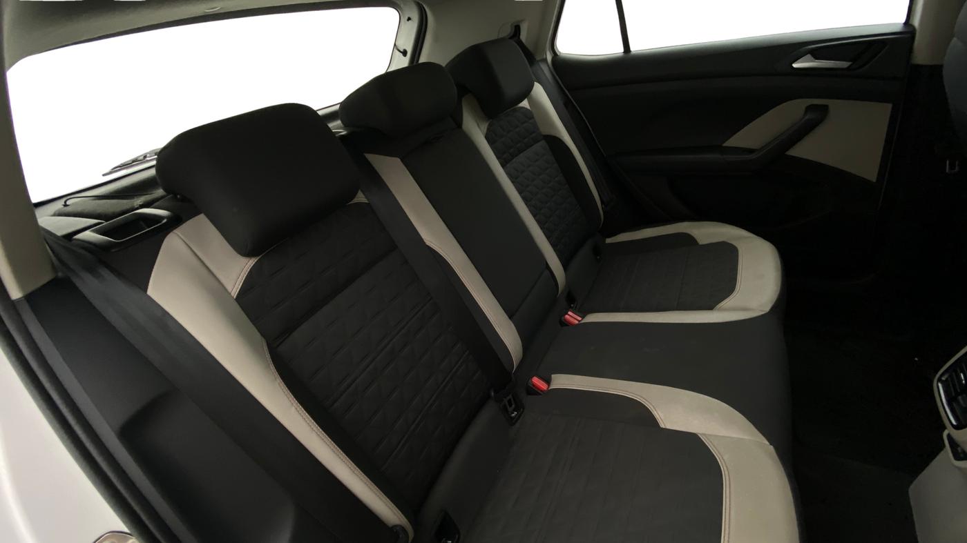 2022 Volkswagen TAIGUN GT PLUS 1.5 TSI DSG, Petrol, Automatic, 42,856 km, Right Side Rear Door Cabin