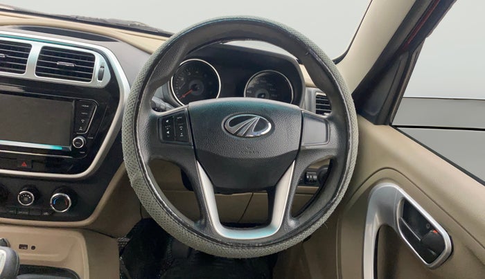 2018 Mahindra TUV300 T10, Diesel, Manual, 1,02,111 km, Steering Wheel Close Up
