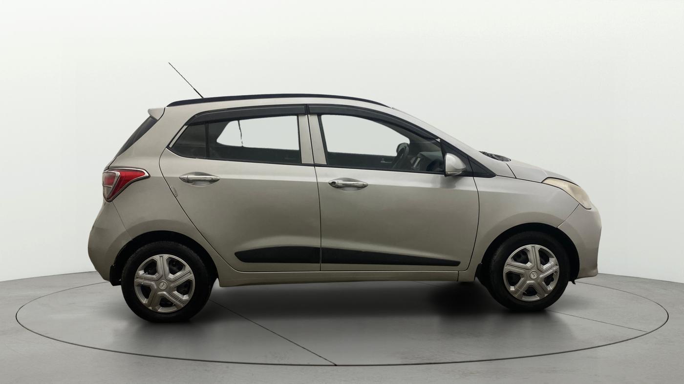 2017 Hyundai Grand i10 SPORTZ (O) 1.2 KAPPA VTVT, Petrol, Manual, 91,360 km, Right Side View