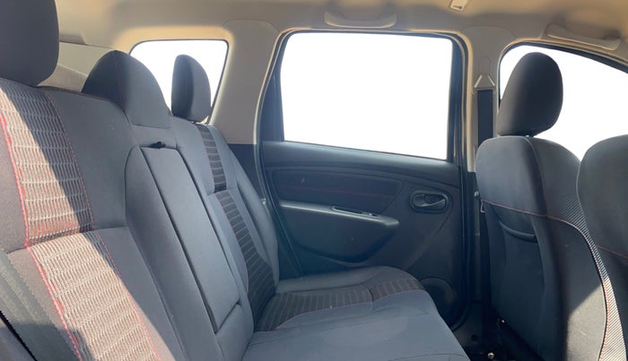 2017 Renault Duster RXS CVT, Petrol, Automatic, 23,458 km, Right Side Rear Door Cabin