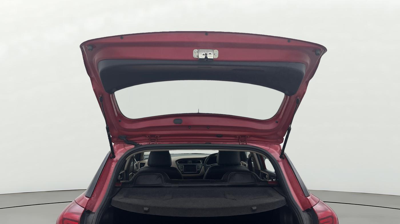 2019 Hyundai Elite i20 SPORTZ PLUS 1.2, Petrol, Manual, 31,711 km, Boot Door Open