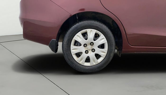 2014 Honda Amaze 1.2L I-VTEC S, Petrol, Manual, 1,36,754 km, Right Rear Wheel