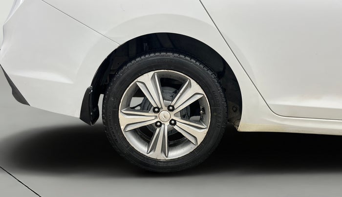 2019 Hyundai Verna 1.6 VTVT SX, Petrol, Manual, 65,450 km, Right Rear Wheel