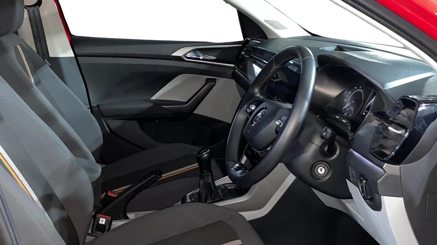 2025 Skoda KUSHAQ  Signature 1.0L TSI MT , Petrol, Manual, 2,556 km, Right Side Front Door Cabin
