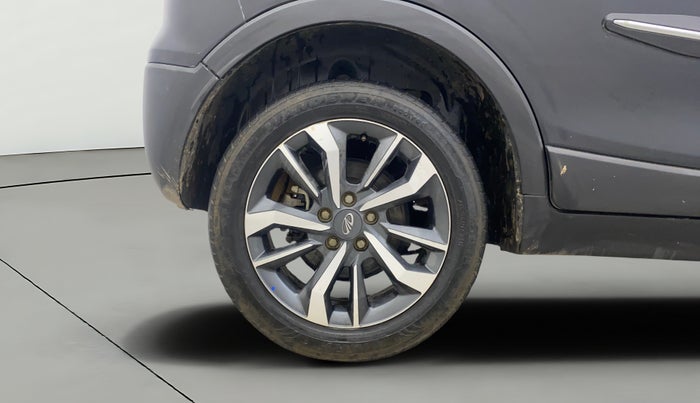 2021 Mahindra XUV300 W8 (O) 1.2 PETROL, Petrol, Manual, 82,584 km, Right Rear Wheel