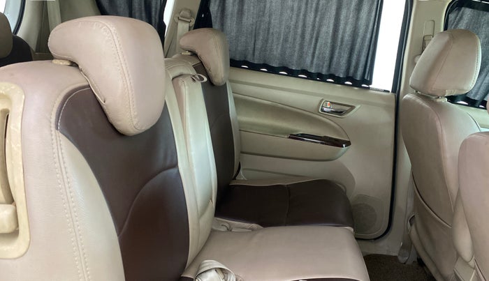 2016 Maruti Ertiga VXI AT, Petrol, Automatic, 71,206 km, Right Side Rear Door Cabin