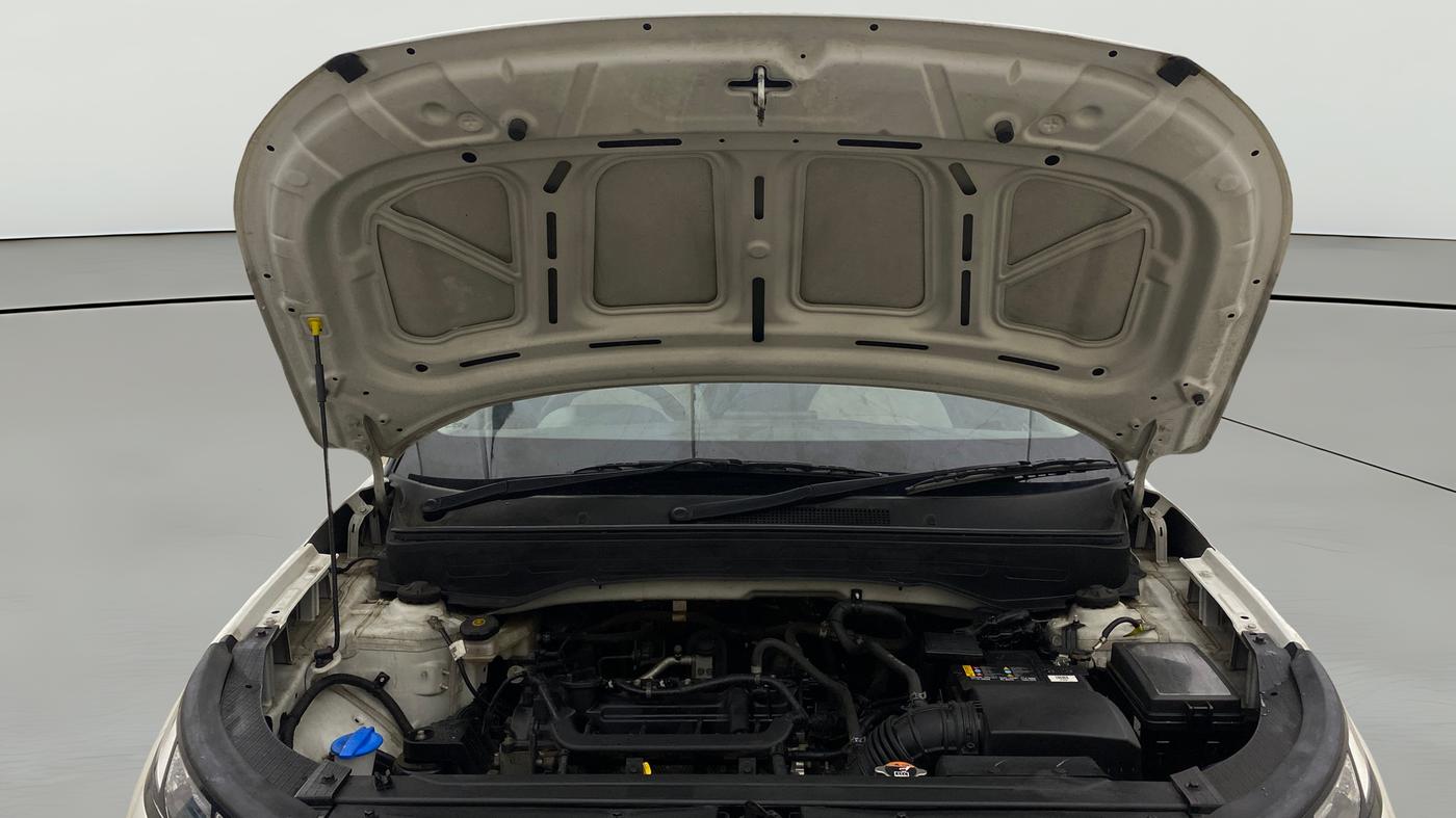 2023 Hyundai VENUE SX 1.2 PETROL, Petrol, Manual, 15,640 km, Open Bonet