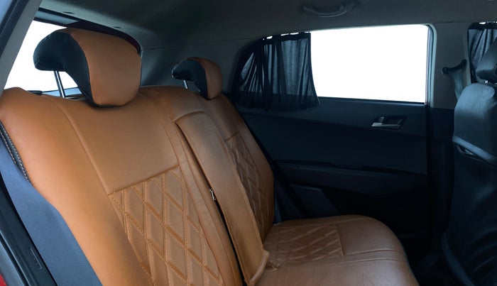 2016 Hyundai Creta SX PLUS 1.6 PETROL, Petrol, Manual, 72,266 km, Right Side Rear Door Cabin