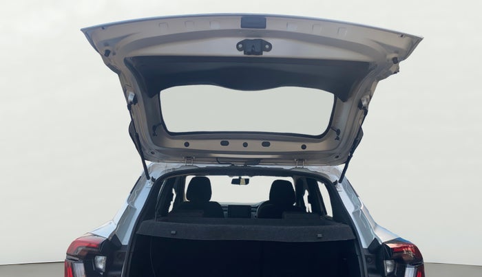 2023 Renault Kiger RXZ AMT, Petrol, Automatic, 3,815 km, Boot Door Open