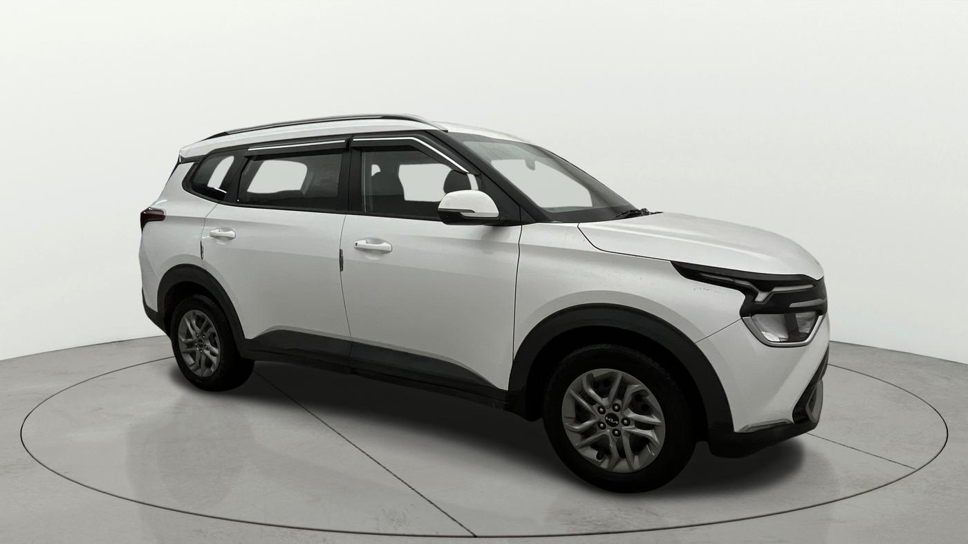 2022 KIA CARENS PRESTIGE 1.4 PETROL 7 STR, Petrol, Manual, 41,861 km, Right Front Diagonal