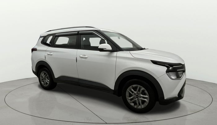 2022 KIA CARENS PRESTIGE 1.4 PETROL 7 STR, Petrol, Manual, 41,861 km, Right Front Diagonal