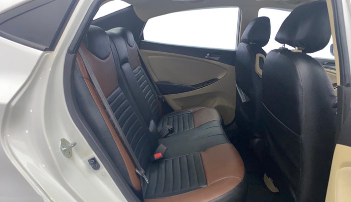 2016 Hyundai Verna 1.6 VTVT SX, Petrol, Manual, 98,255 km, Right Side Rear Door Cabin