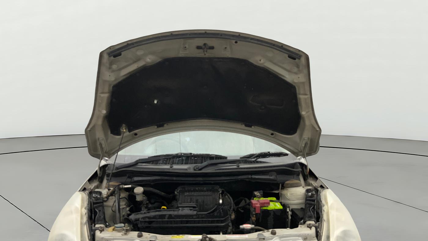 2015 Maruti Swift Dzire LXI (O), Petrol, Manual, 87,580 km, Open Bonet