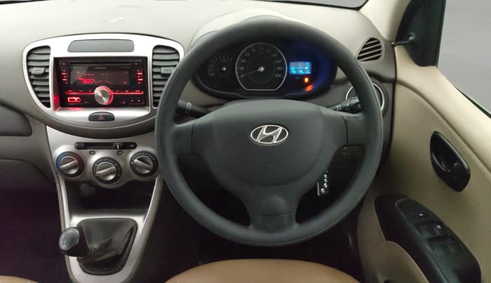 2015 Hyundai i10 MAGNA 1.1, Petrol, Manual, 46,178 km, Steering Wheel Close Up